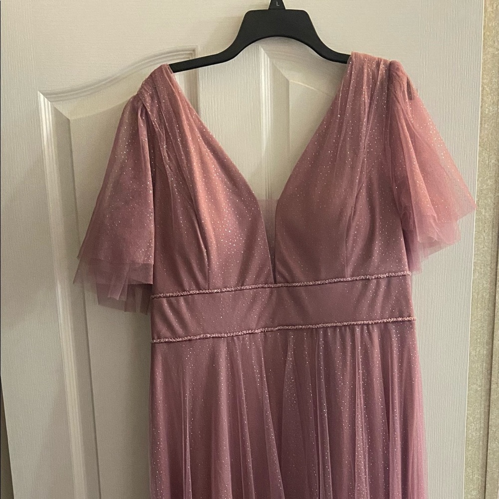 Beautiful evening dress from EverPretty